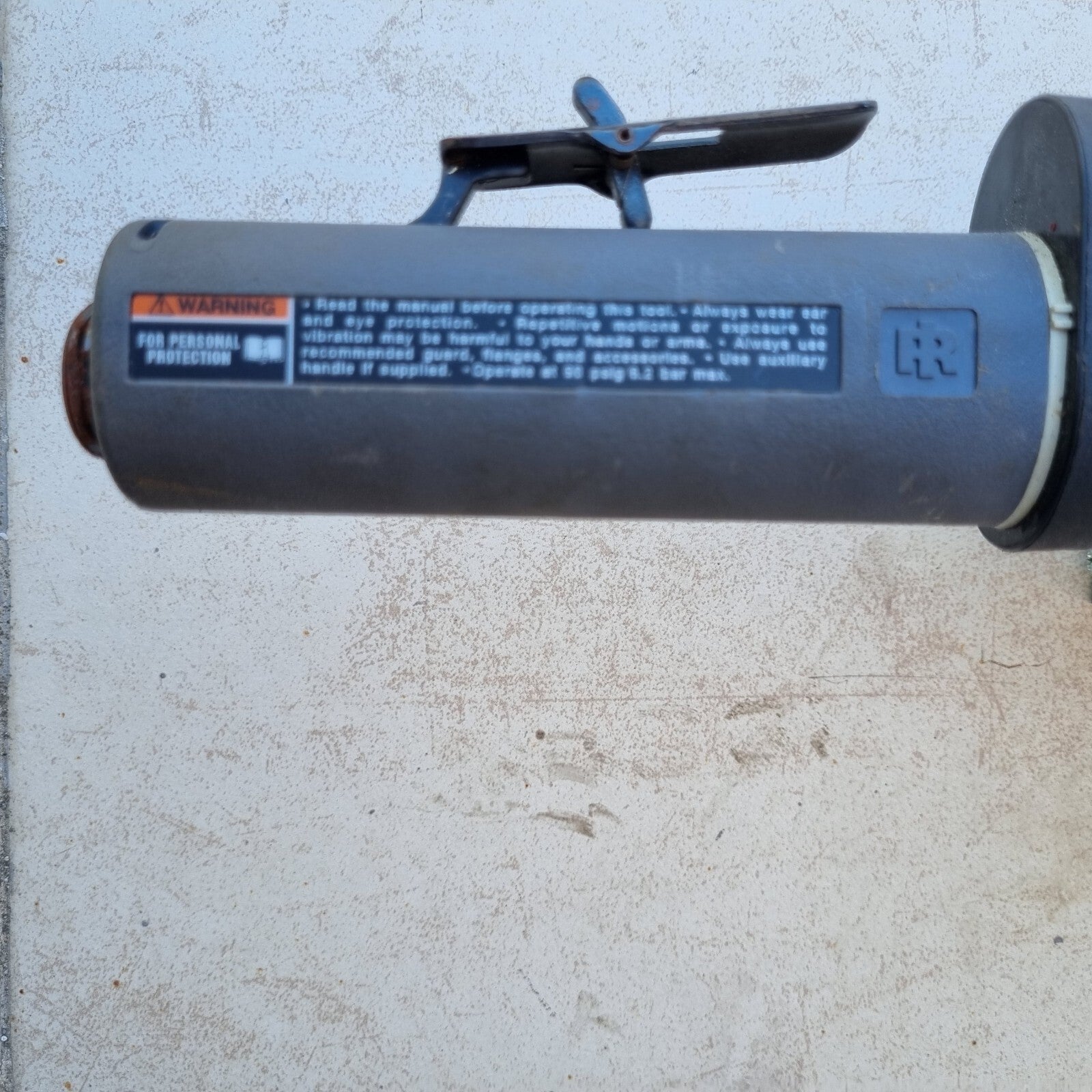 Aurand - KP5EV Pneumatic 8" Surface Scaler, Vac -1
