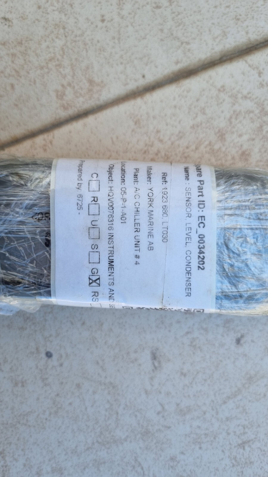 YORK LEVEL SENSOR SIZE 6-1/8" FOR R-134A P/N 070.620.303