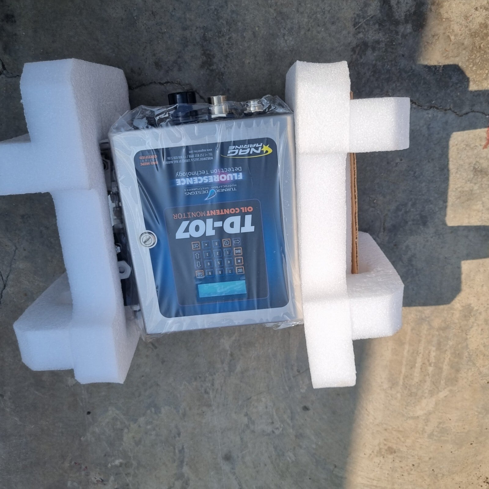 NAG MARINE TD-107C 15PPM OIL CONTENT MONITOR W/SHOWN ACCESORIES AND NO CHEMICALS