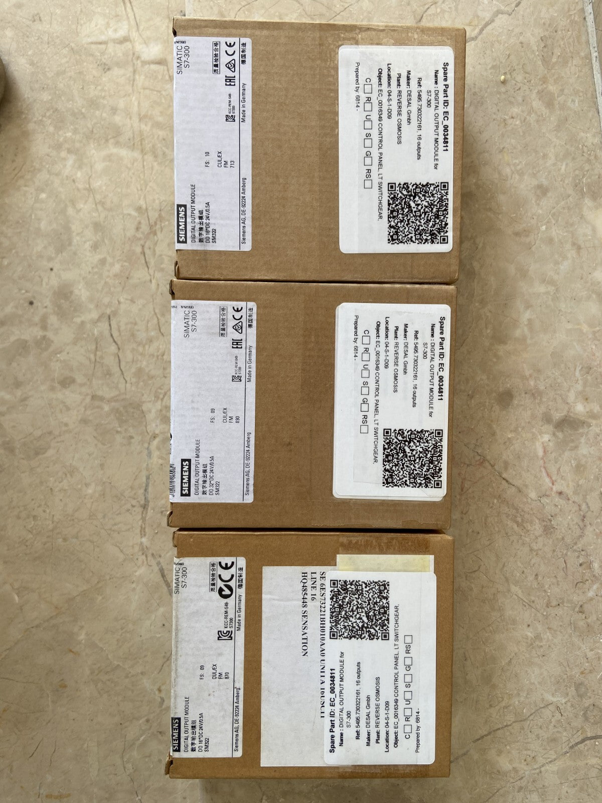 SIEMENS SEALED 2x 6ES7 322-1BH01-0AA0 1x 6ES7 322-1BL00-0AA0 Modules