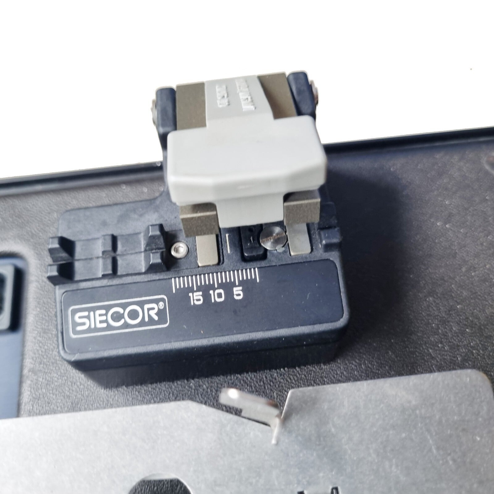 SIECOR X77 Fusion Splicer w/shown accessories-3