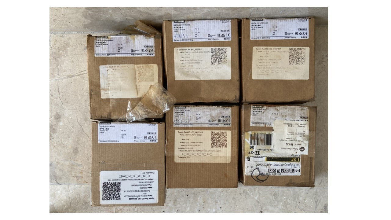 SIEMENS 3x 6ES7 322-1BH01-0AA0,  2x 6ES7 321-1BH02-0AA0, 1x 6ES7 331-7KF02-0AB0