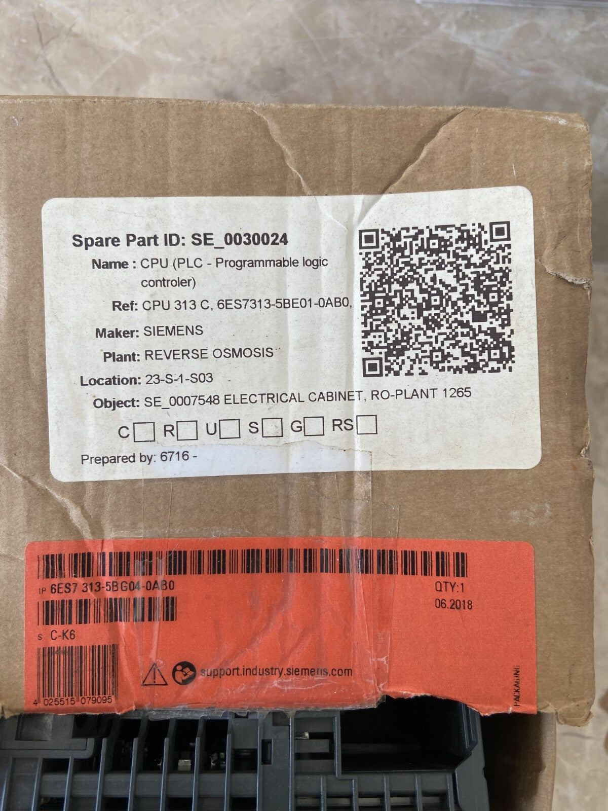 SIEMENS 3x 6ES7 322-1BH01-0AA0,  2x 6ES7 321-1BH02-0AA0, 1x 6ES7 331-7KF02-0AB0