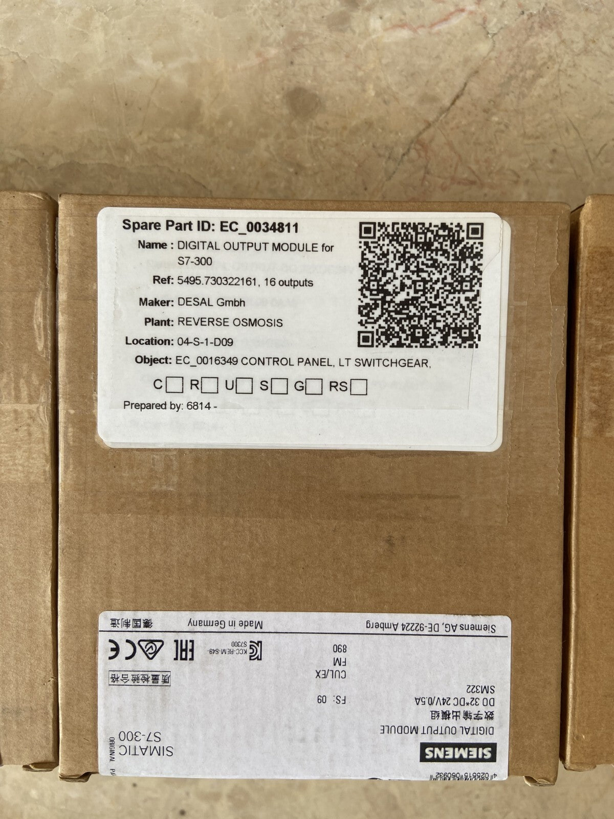 SIEMENS SEALED 2x 6ES7 322-1BH01-0AA0 1x 6ES7 322-1BL00-0AA0 Modules