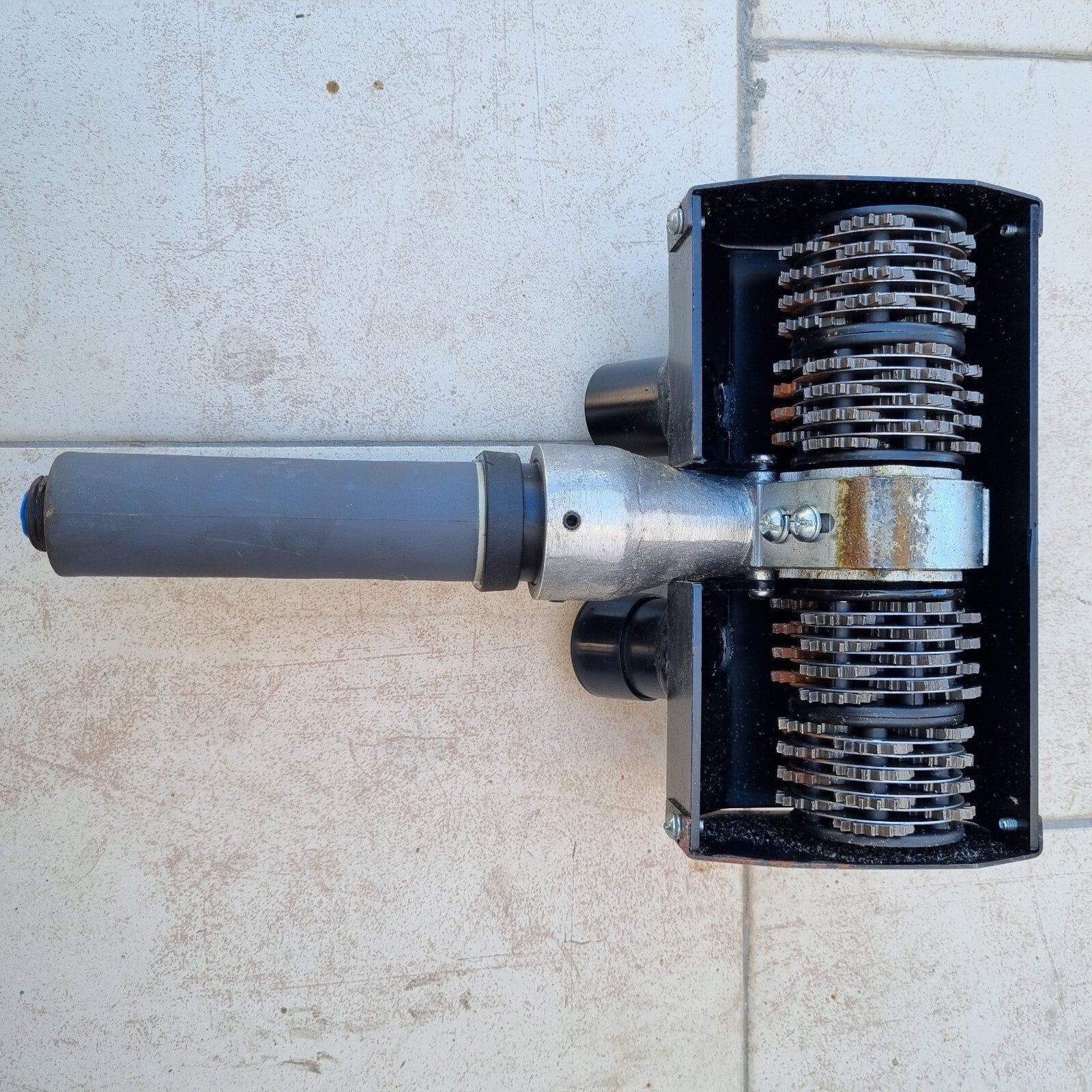 Aurand - KP5EV Pneumatic 8" Surface Scaler, Vac-2