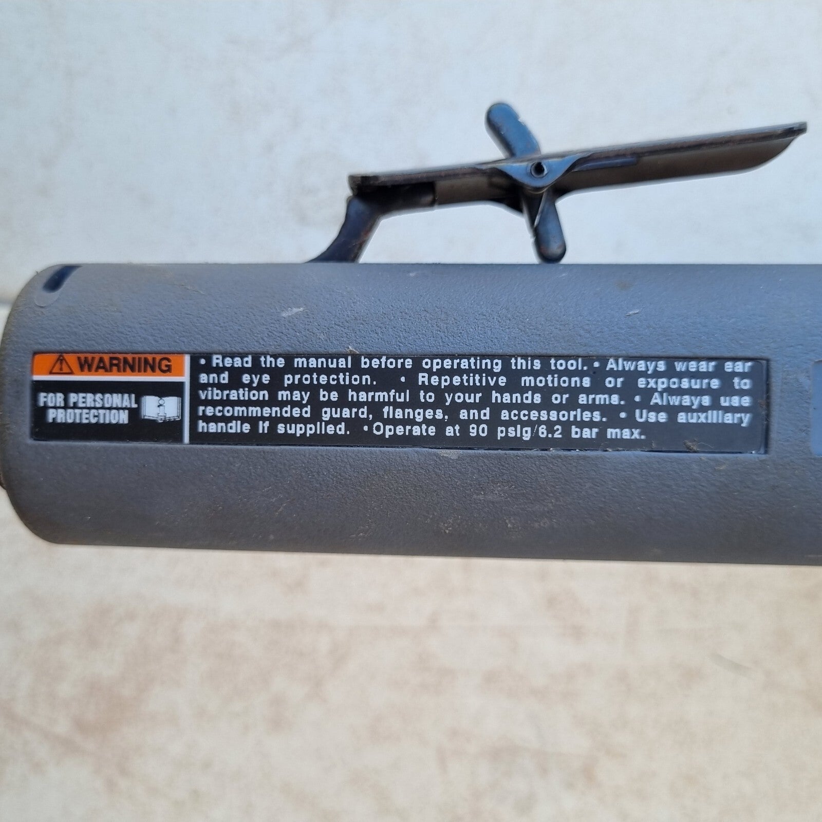 Aurand - KP5EV Pneumatic 8" Surface Scaler, Vac-2