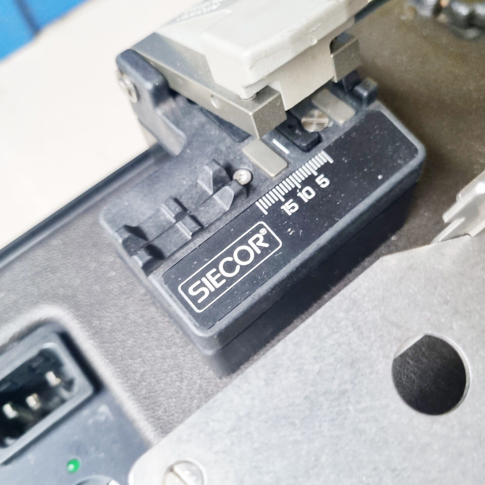 SIECOR X77 Fusion Splicer w/shown accessories-2